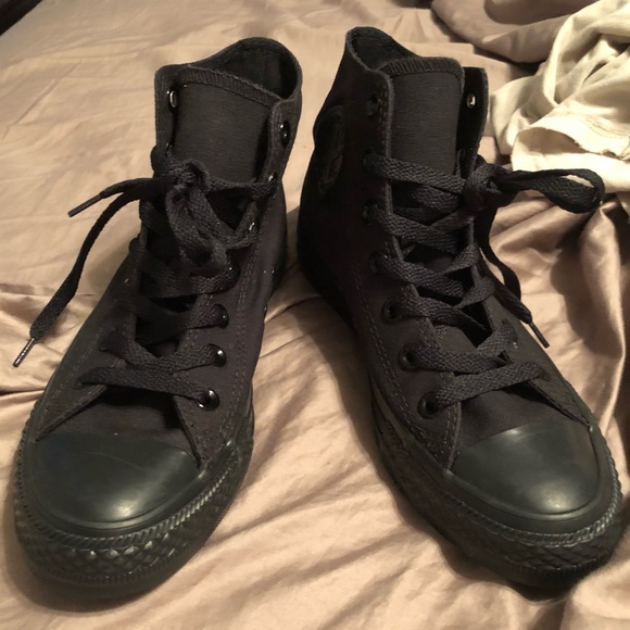 Converse - Picture 3 of 5